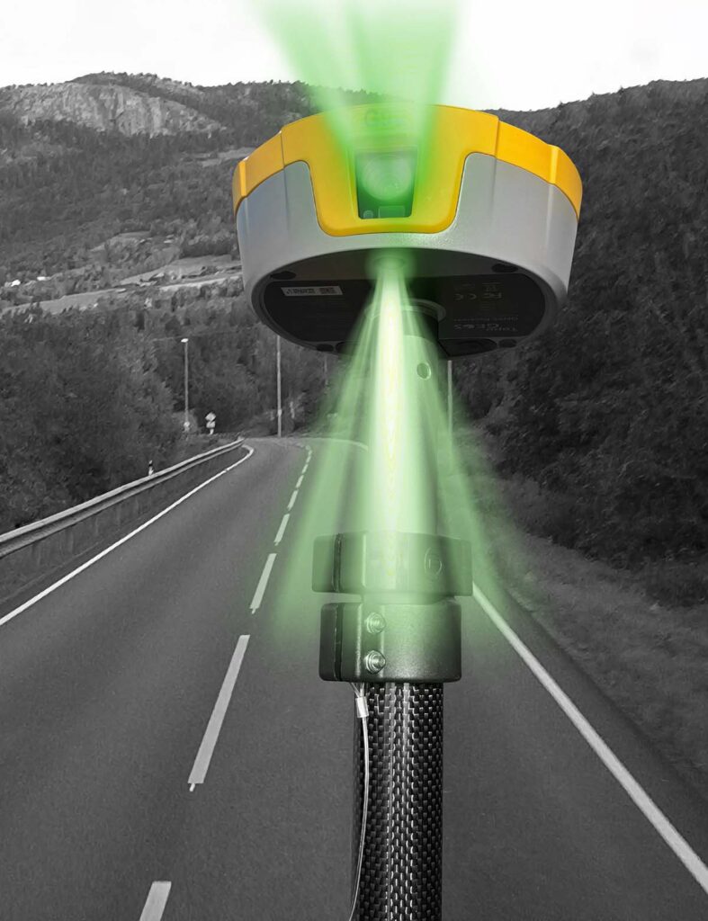 G90 Dual-Cameras GNSS Receiver